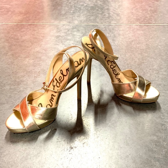 Sam Edelman Shoes - Sam Edelman Pale Gold Platform Sandalss